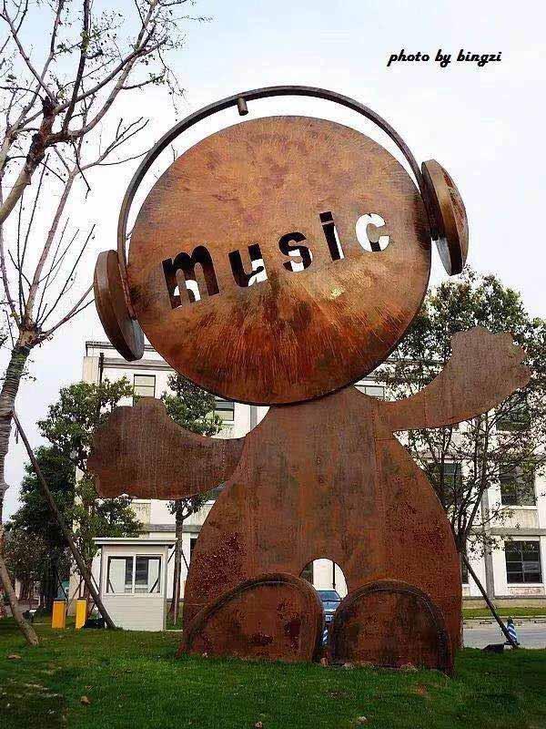 �ͺ�����